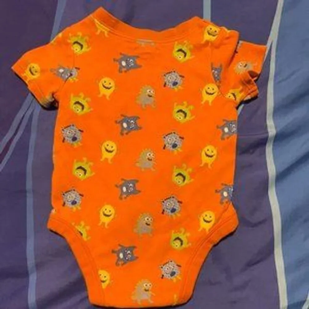 🔥6/$10🔥 Garanimals Onesie, 3-6 Months, Monsters